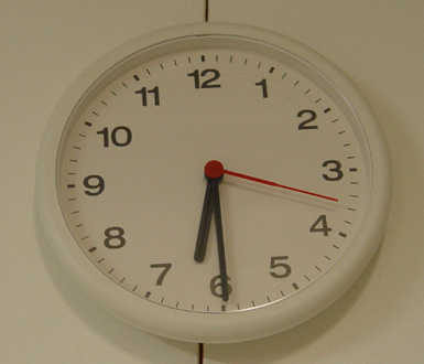 Men n&auml;r vi b&ouml;rjar arbeta klockan 18.00, kanske det d&auml;r med att g&aring; hem har g&aring;tt till &ouml;verdrift?