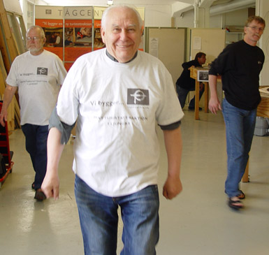 Finn Ett Fel. Staffan, Egon och n&aring;gon som inte &auml;r med i f&ouml;reningen. Dock passar han i bilden med De Tre Kondukt&ouml;rerna. (jmf. De Tre Musket&ouml;rerna)
