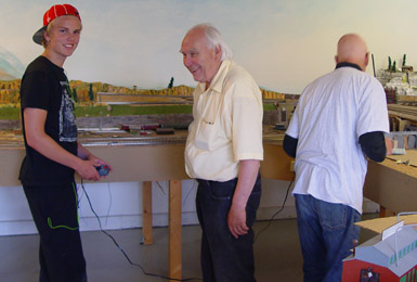 Mer k&ouml;rning, h&auml;r med Axel, Egon och Per-Erik.