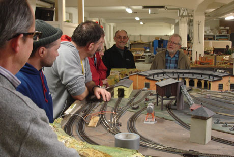 Vi hade landskapsm&ouml;te idag ocks&aring;. Vi diskuterade och beslutade hur landskapsarbetet ska fortg&aring; det kommande &aring;ret. Fr&aring;n v&auml;nster: Torbi&ouml;rn, Sillen, Bengt, Bodo, &Aring;ke, Roy, Staffan.