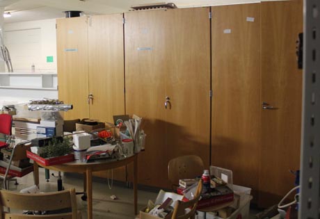 Sk&aring;pen ska byggas om och bli f&ouml;rvaring av Bengts prylar, Bodos landskapsdetaljer samt verktyg.