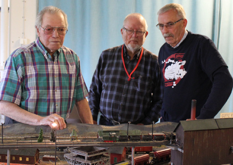 Bertil, Staffan och Sivert, som bistod i h&auml;mtning av s&aring;v&auml;l donationen som donatorn till T&aring;gCentralen.