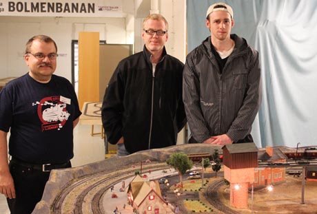 Jo vi hade faktiskt &ouml;ppen visning/byggkv&auml;ll idag. H&auml;r &auml;r n&aring;gra bes&ouml;kare. Oskar ber&auml;ttar.