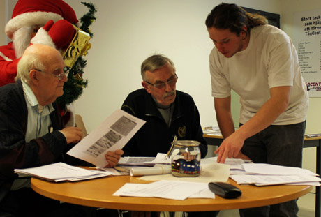 Johan passar in n&aring;got och avbryter Bengts och Tomtens diskussion med Sivert.