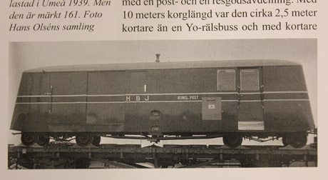 Titta s&aring; fin, m&aring;lad i HBJ:s r&ouml;da och m&auml;rkning f&ouml;r Kungliga Postverket.