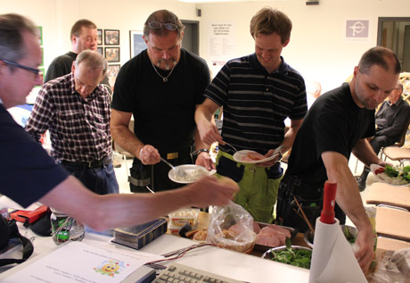 Sedan fortsatte vi med arbetsam lunch.