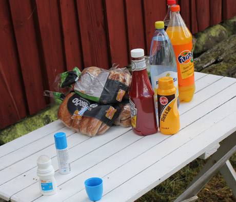 ...och inte i avsaknad p&aring; moderniteter s&aring;som ketchup och l&auml;skedrycker.