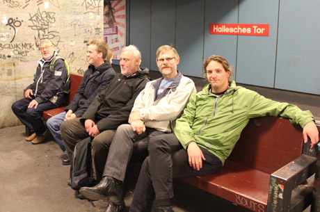 ...i v&auml;ntan p&aring; t&aring;get, Rune, Danne, Bodo, H&aring;kan, Johan...