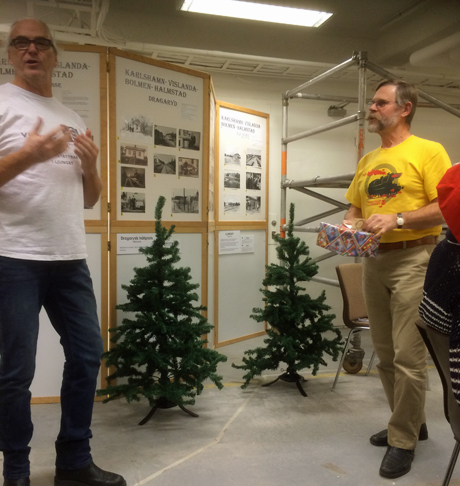 Anders h&ouml;ll ett litet tal och agerade k&ouml;rledare. H&aring;kan gjorde steg fram, eller framsteg och utdelade en julklapp till medlemmarna via ordf&ouml;rande. Julklappen kommer &ouml;ppnas p&aring; f&ouml;rsta m&ouml;tet i januari.