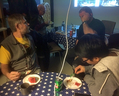 Pakin fick sin t&aring;rtbit &auml;nd&aring;, och H&aring;kan fick sina...Bengt ocks&aring;, och Lilja som tillsammans med Bengt h&ouml;gg in snabbare &auml;n en geting sticker med sin Gadd.